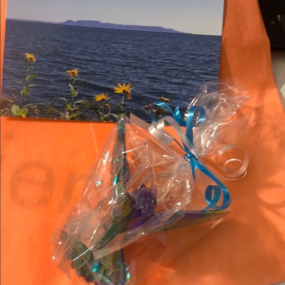 Beautiful Amethyst Iridescent Hummingbird Ornament - Picture 6 of 9